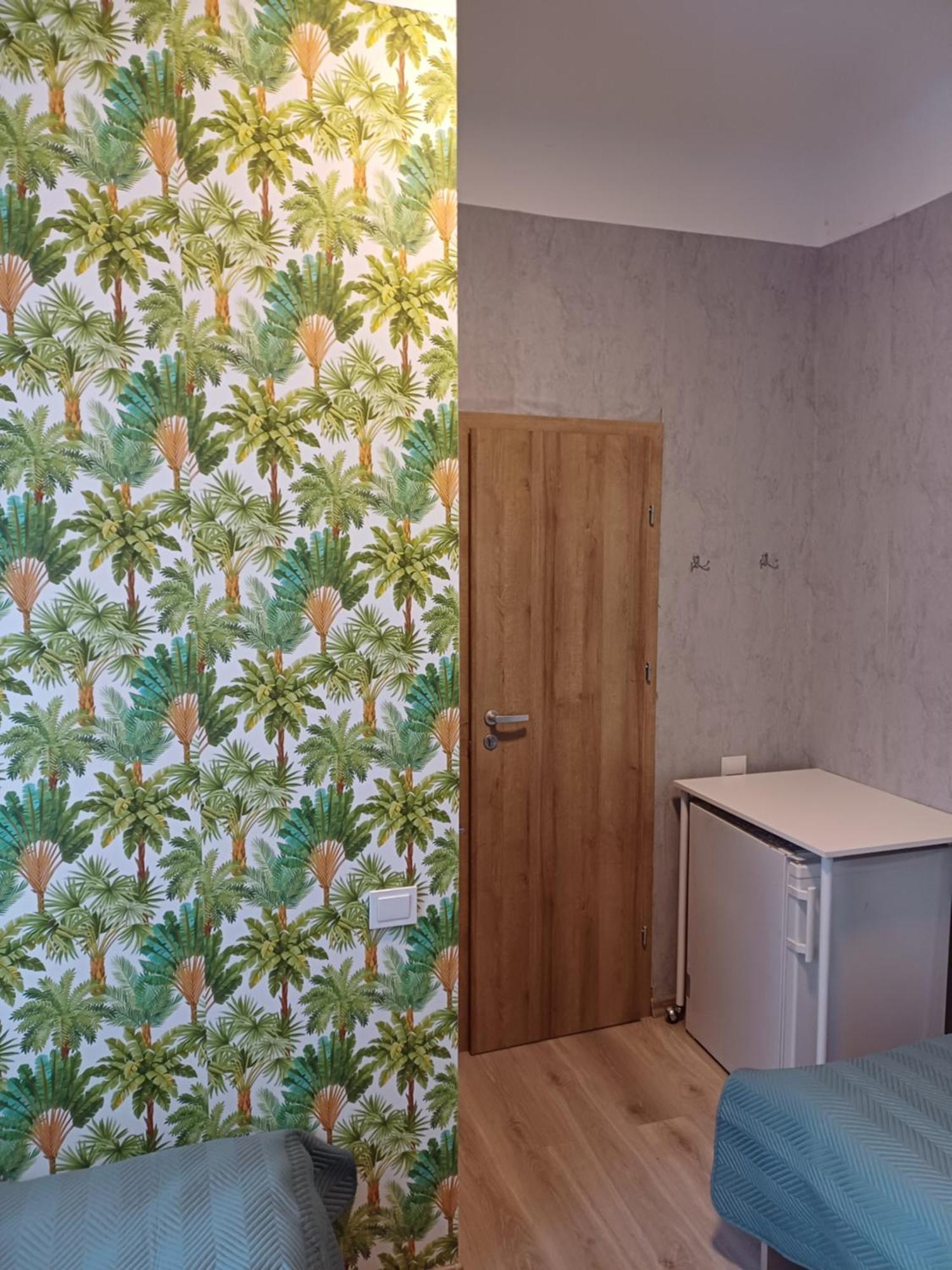 Green Oaks Private Rooms With Private Shower Klaipeda Bagian luar foto